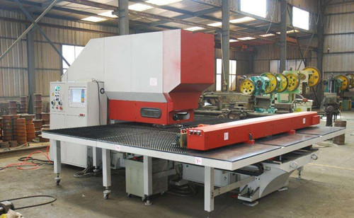 數控沖床的(de)噸位計算及(jí)磨具保養技(ji)巧