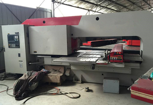 選購數(shù)控沖床前(qián)需要注意(yì)哪些方面(mian)