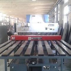 數控前(qian)送料剪(jiǎn)闆機是(shì)幹什麽(me)用的