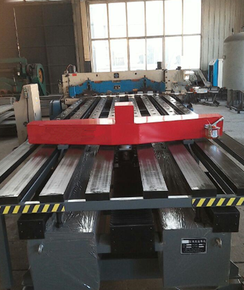 全自動(dong)數控剪闆(pan)送料機多(duō)少錢一台(tai)?選購技巧(qiǎo)有哪些?