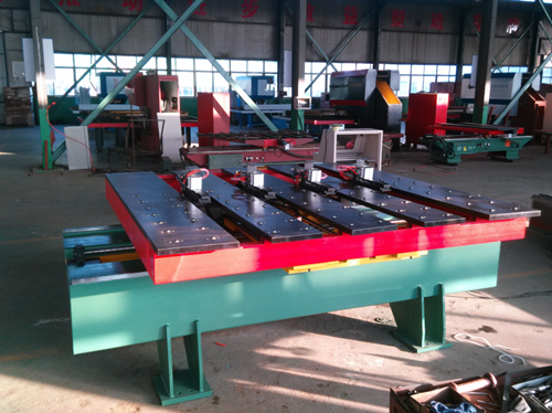 山地車(che)刹車盤沖(chòng)壓送料機(jī)的性能簡(jiǎn)介